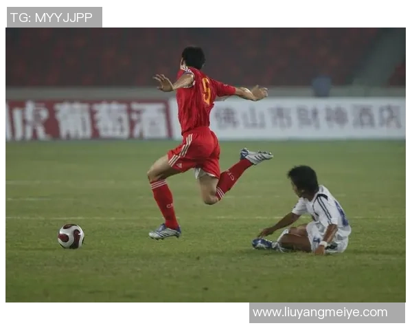 华人足球明星盘点:他们在绿茵场上的辉煌成就与影响力 华人足球明星盘点:他们在绿茵场上的辉煌成就与影响力